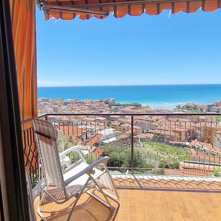 Thekeystudio, La Casa Del Mare Azzurro With Seaview Ventimiglia Luaran gambar