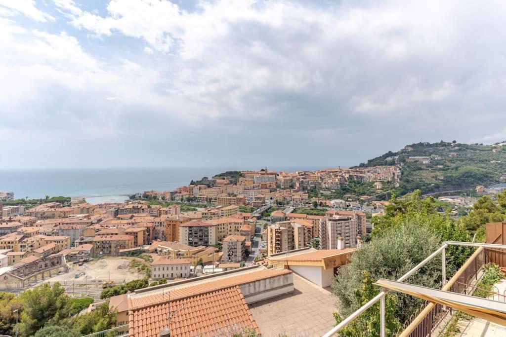 Thekeystudio, La Casa Del Mare Azzurro With Seaview Ventimiglia Luaran gambar