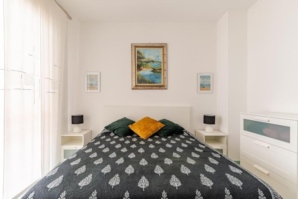 Thekeystudio, La Casa Del Mare Azzurro With Seaview Ventimiglia Luaran gambar