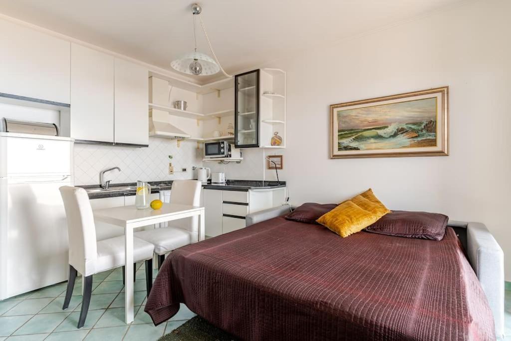 Thekeystudio, La Casa Del Mare Azzurro With Seaview Ventimiglia Luaran gambar