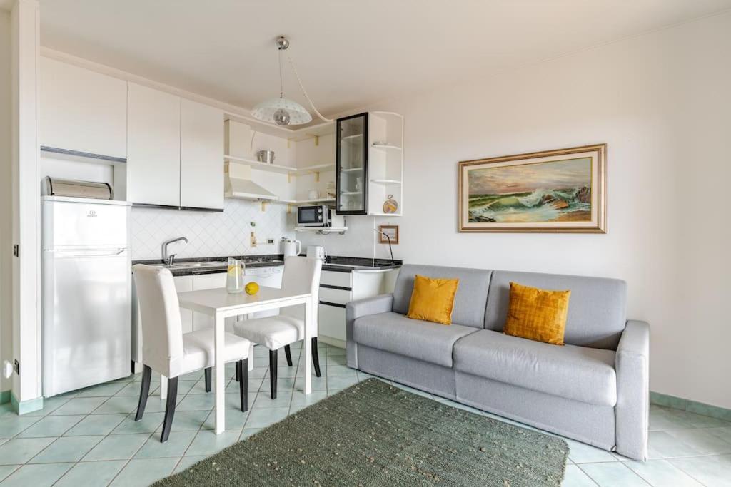 Thekeystudio, La Casa Del Mare Azzurro With Seaview Ventimiglia Luaran gambar