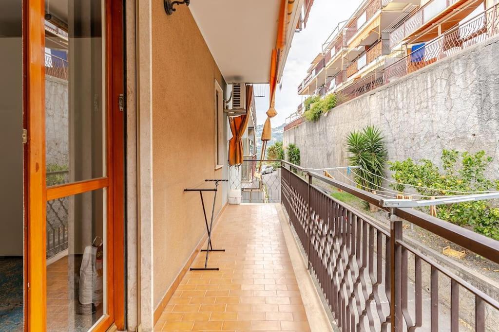 Thekeystudio, La Casa Del Mare Azzurro With Seaview Ventimiglia Luaran gambar