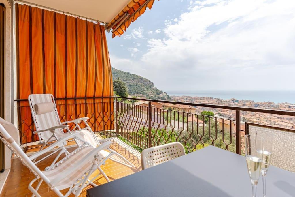 Thekeystudio, La Casa Del Mare Azzurro With Seaview Ventimiglia Luaran gambar