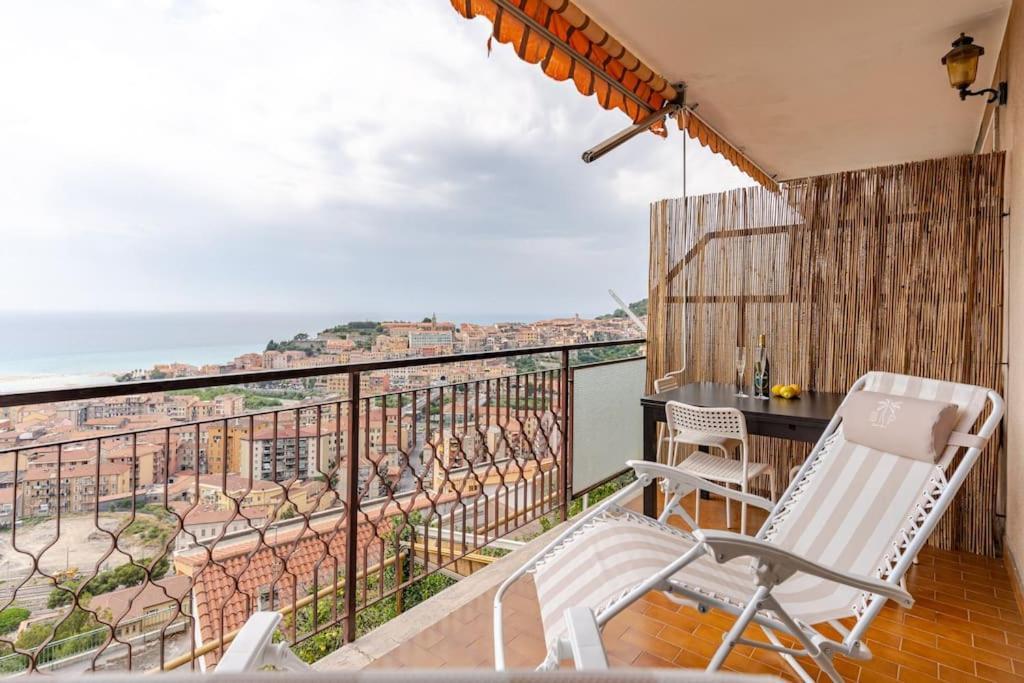 Thekeystudio, La Casa Del Mare Azzurro With Seaview Ventimiglia Luaran gambar